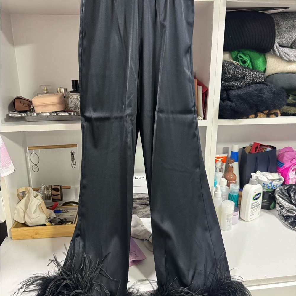 Antonio Melani Black Satin Pajama Set Feather Trim Top & Pants Size S/M Chic - Picture 3 of 4